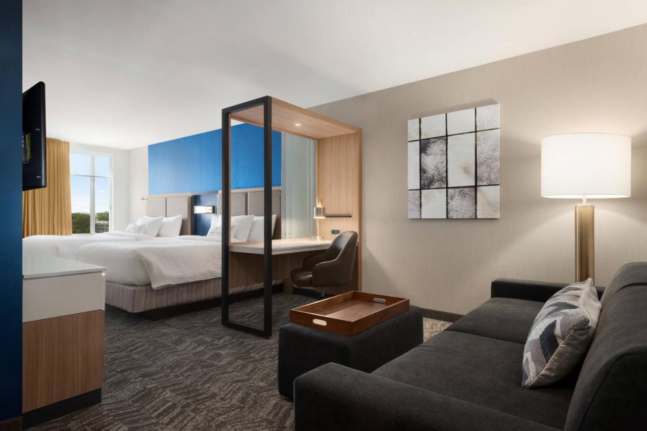 Springhill Suites By Marriott Milwaukee West/Wauwatosa Εξωτερικό φωτογραφία