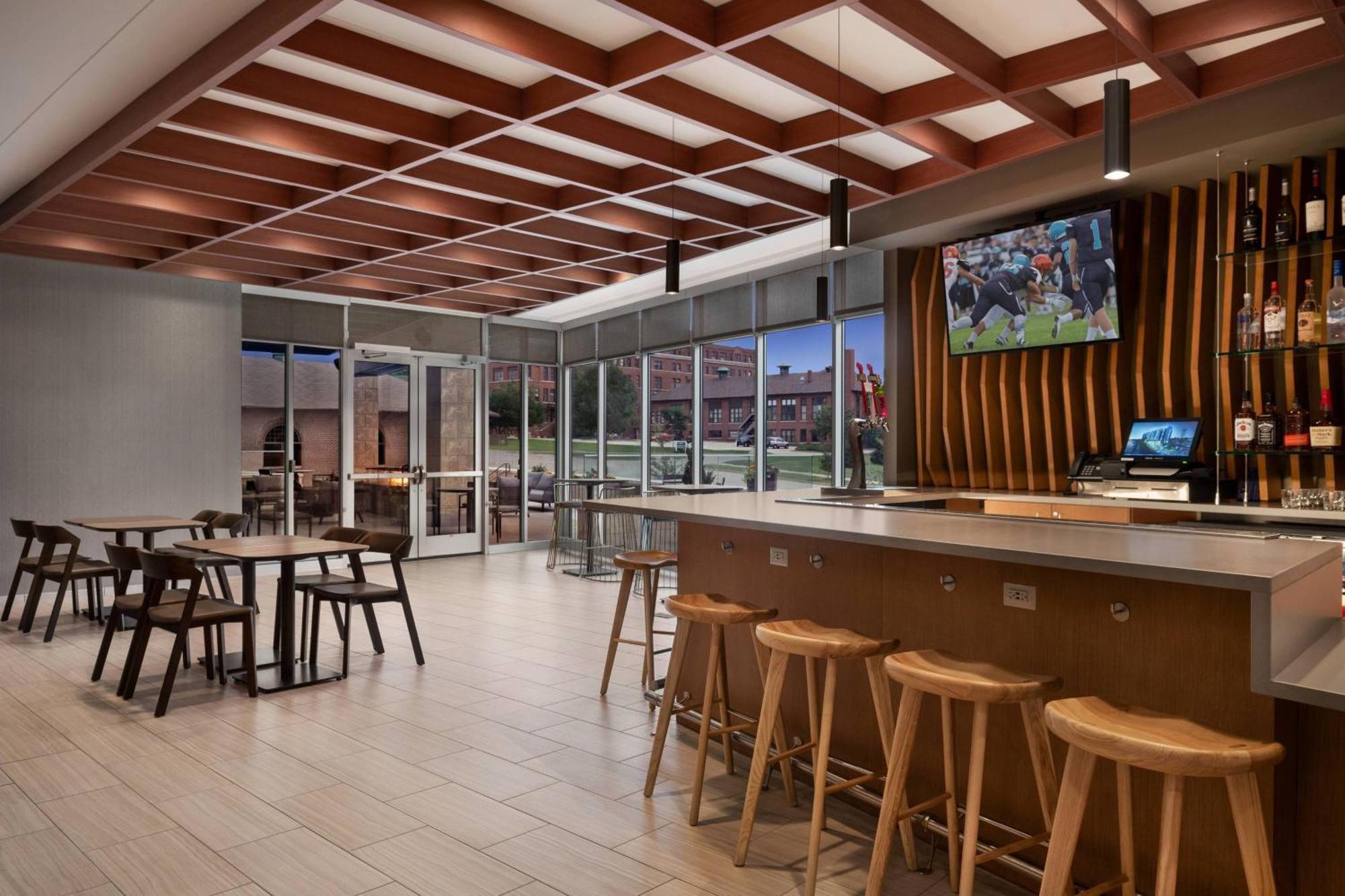 Springhill Suites By Marriott Milwaukee West/Wauwatosa Εξωτερικό φωτογραφία